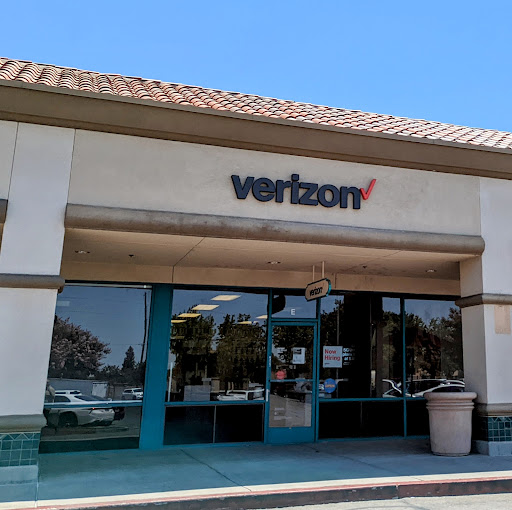 Cell Phone Store «GoWireless Verizon Authorized Retailer», reviews and photos, 4550 Coffee Rd #1e, Bakersfield, CA 93308, USA