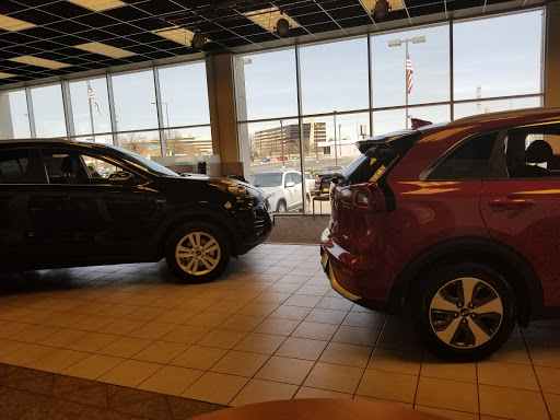 Kia Dealer «Luther Kia of Bloomington», reviews and photos, 1701 American Blvd W, Minneapolis, MN 55431, USA