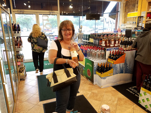 Shopping Mall «Plainview Shopping Center», reviews and photos, 381 S Oyster Bay Rd, Plainview, NY 11803, USA