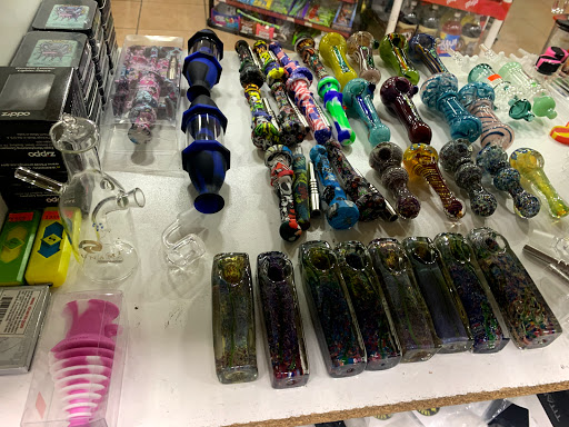 Tobacco Shop «Brice Park Smoke Shop & Carryout», reviews and photos, 6351 Tussing Rd, Reynoldsburg, OH 43068, USA