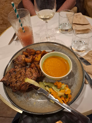 Kwetu Restaurant Salon-de-Provence à Salon-de-Provence