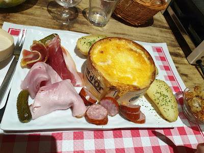 A la p'tite Savoie à Provins