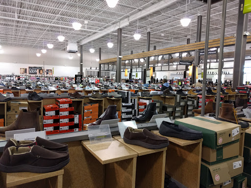 Shoe Store «DSW Designer Shoe Warehouse», reviews and photos, 12160 Blue Valley Pkwy, Overland Park, KS 66213, USA