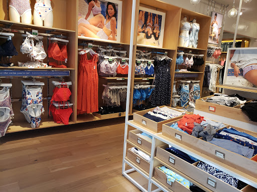 Clothing Store «AEO & Aerie Store», reviews and photos, 9767 SW Washington Square Rd, Tigard, OR 97223, USA
