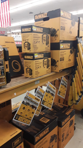 General Store «Big R Farm & Ranch Supply», reviews and photos, 1020 Bonforte Blvd, Pueblo, CO 81001, USA