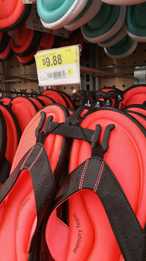 Discount Store «Walmart», reviews and photos, 1180 Fall River Ave, Seekonk, MA 02771, USA