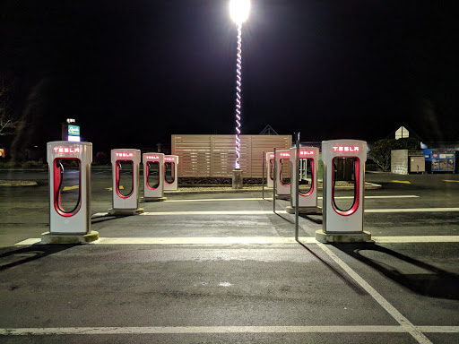 Outlet Mall «Seaside Factory Outlet Center», reviews and photos, 1111 N Roosevelt Dr, Seaside, OR 97138, USA