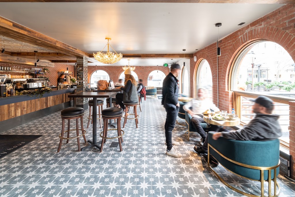 Unravel Coffee + Bar 81611