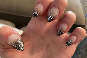 E Nails image