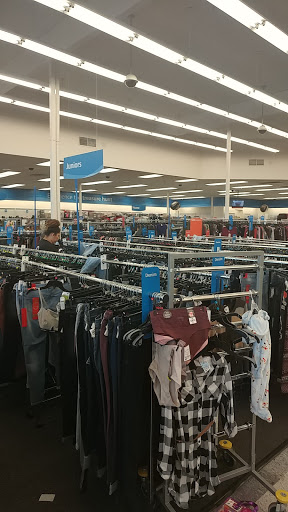 Clothing Store «Ross Dress for Less», reviews and photos, 640 Concar Dr, San Mateo, CA 94402, USA