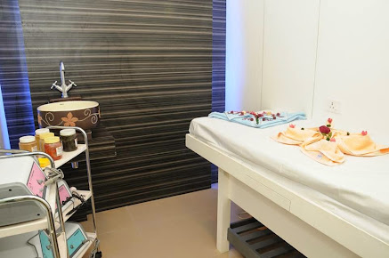 Vibes Slimming Beauty Laser Clinic - طريق المسرح - Vibes Slimming Beauty Laser Clinic - Theatre Road