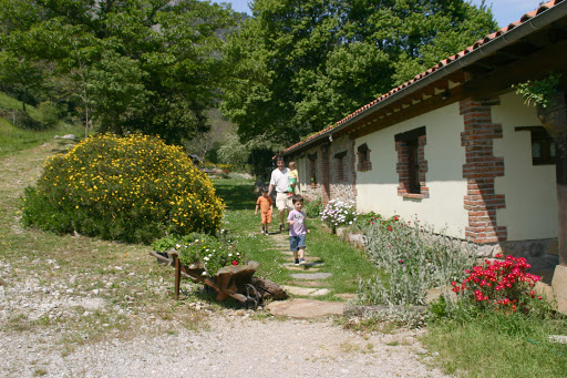 Casas rurales en Cantabria Reserva OnLine alojamientos y turismo rural en Cantabriarural.com en Solares