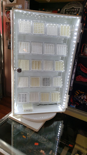 Tobacco Shop «The House of Vape and Smoke», reviews and photos, 944 W 6th St #114, Corona, CA 92882, USA