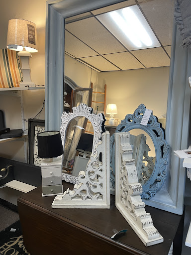 Consignment Shop «Refabulous Furnishings», reviews and photos, 2231 Vestal Pkwy W, Vestal, NY 13850, USA