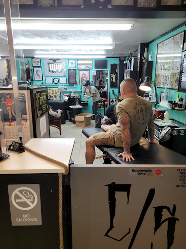 Hold Fast Tattoo and Body Piercing, 5153 S Ridgewood Ave, Port Orange, FL 32127, USA, 