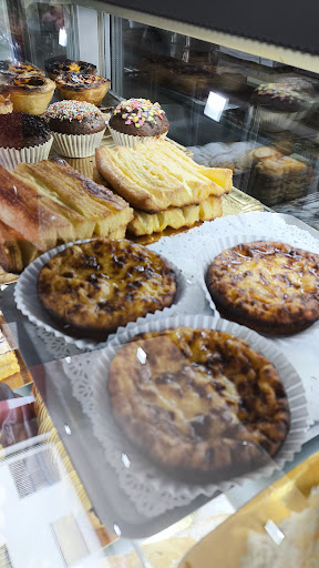 Pastelaria Happy Day no Mira, Coimbra