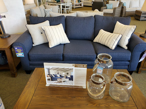 Furniture Store «Raymour & Flanigan Furniture and Mattress Store», reviews and photos, 2780 W Ridge Rd, Rochester, NY 14626, USA