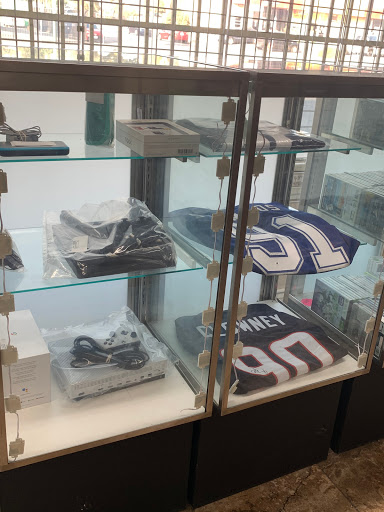 Pawn Shop «Bakersfield pawn shop», reviews and photos, 3117 Niles St, Bakersfield, CA 93306, USA