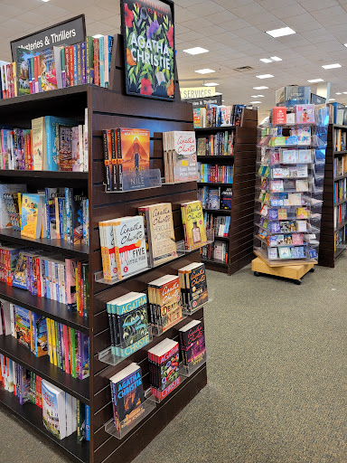 Book Store «Barnes & Noble», reviews and photos, 1 E Towne Mall, Madison, WI 53704, USA