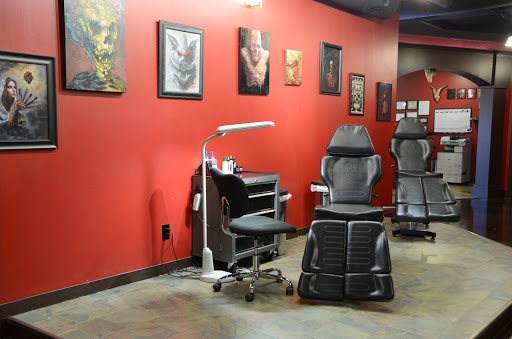 Tattoo Shop «Platinum Rose Studio & Gallery», reviews and photos, 1725 Blairs Ferry Rd, Cedar Rapids, IA 52402, USA