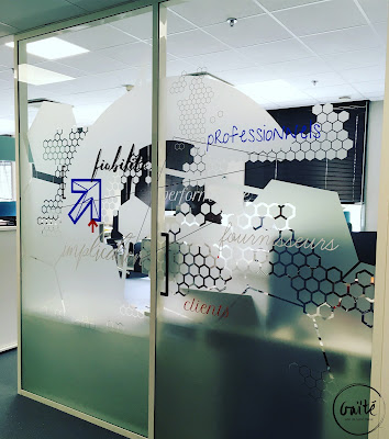 Labo Gaïté - Design mural / Vitrophanie / signalétique artistique à Bischheim