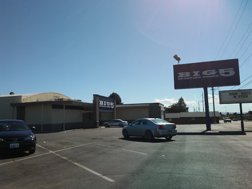 Sporting Goods Store «Big 5 Sporting Goods», reviews and photos, 2801 W Nob Hill Blvd, Yakima, WA 98902, USA