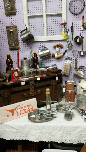 Antique Store «Craftiques Mall - Bandera Road», reviews and photos, 6751 Bandera Rd, San Antonio, TX 78238, USA