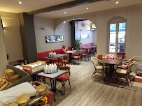 Atmosphère du Restaurant Sarl L Oustal à Vaison-la-Romaine - n°1