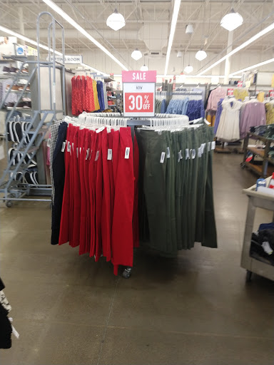 Clothing Store «Old Navy», reviews and photos, 1201 Barbara Jordan Blvd, Austin, TX 78723, USA