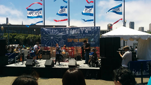 Sportswear Store «College Shop», reviews and photos, 2 Beach St, San Francisco, CA 94133, USA