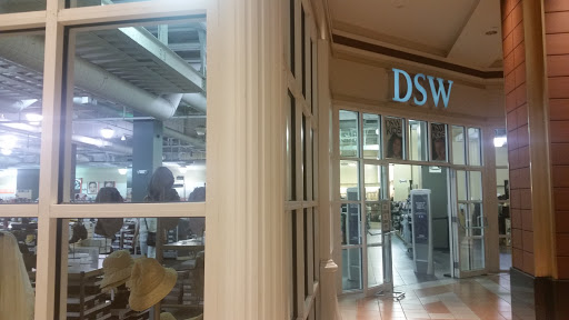 Shoe Store «DSW Designer Shoe Warehouse», reviews and photos, 139 Flatbush Ave, Brooklyn, NY 11217, USA