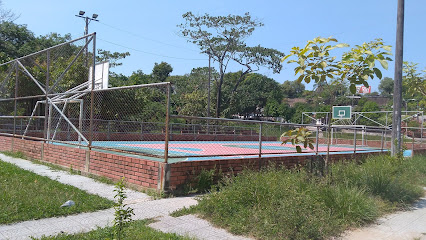 Polideportivo Bosque De La Cira
