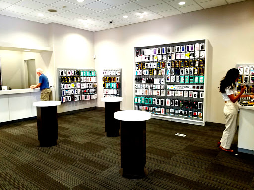 Cell Phone Store «Verizon», reviews and photos, 3825 Grand Ave, Chino, CA 91710, USA