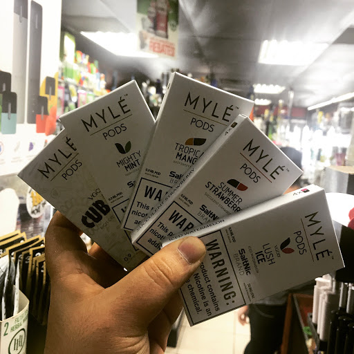 Vaporizer Store «Happy Rock Smoke Shop», reviews and photos, 334 NE 72nd St, Kansas City, MO 64118, USA