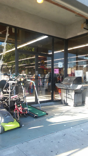 Thrift Store «Thrift Center», reviews and photos, 820 E Shields Ave, Fresno, CA 93704, USA