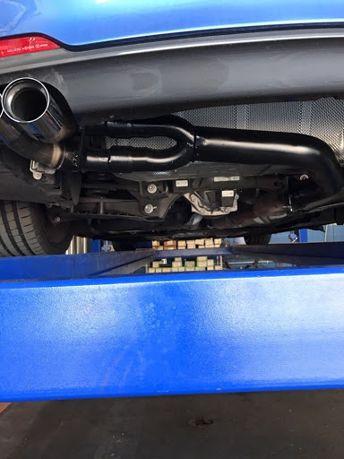 Muffler Technician image