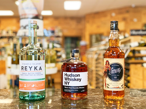 Liquor Store «Cornwall Wines & Spirits», reviews and photos, 45 Quaker Ave, Cornwall, NY 12518, USA