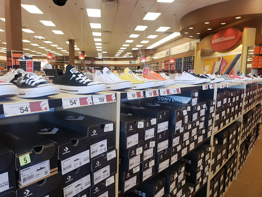 Shoe Store «Famous Footwear», reviews and photos, 10412 Broadway St, Pearland, TX 77584, USA