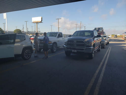 Car Dealer «San Marcos Chrysler Dodge Jeep Ram», reviews and photos, 2990 S Interstate Hwy 35, San Marcos, TX 78666, USA