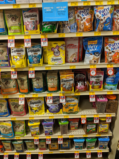 Pet Supply Store «PetSmart», reviews and photos, 104 Dettro Dr, Mattoon, IL 61938, USA