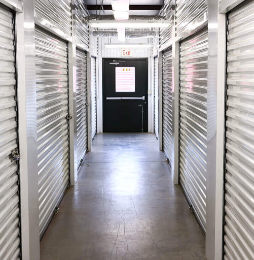 Self-Storage Facility «iStorage Decatur 14th St», reviews and photos, 613 14th St SE, Decatur, AL 35601, USA