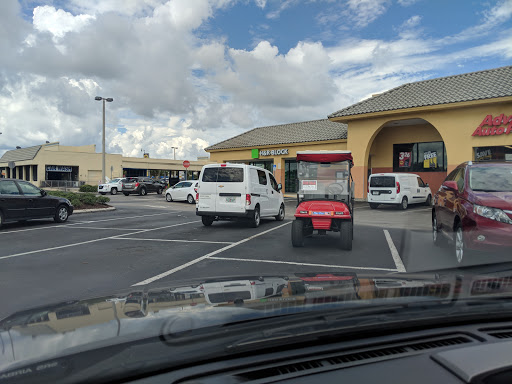 Shopping Mall «Lake Village Shopping MallKitchengaets», reviews and photos, 10601 US-441, Leesburg, FL 34788, USA