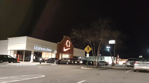 Shopping Mall «Calhoun Outlet Marketplace», reviews and photos, 455 Belwood Rd, Calhoun, GA 30701, USA