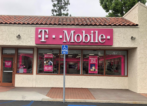 Cell Phone Store «T-Mobile», reviews and photos, 200 W Lincoln Ave, Anaheim, CA 92805, USA