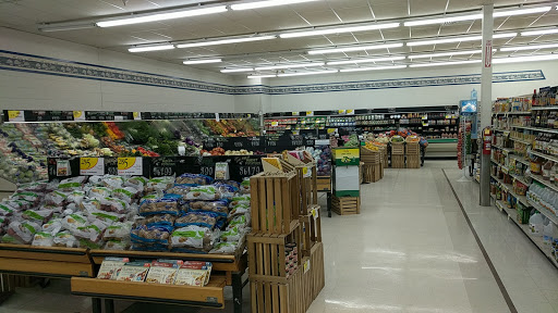 Grocery Store «Hardings Friendly Market», reviews and photos, 510 S Main St, Middlebury, IN 46540, USA