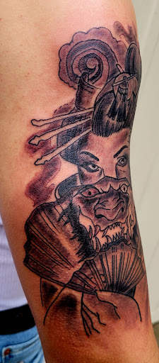 Explore ovarian cancer tattoo ideas, creative tattoo ideas in Meridian, available at SK-Tattoo1
