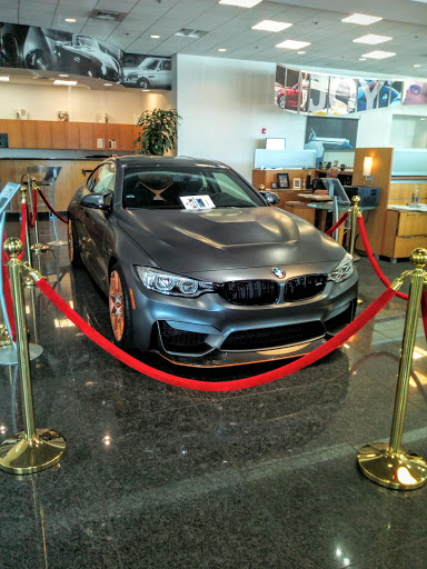 BMW Dealer «Chapman BMW On Camelback», reviews and photos, 830 E Camelback Rd, Phoenix, AZ 85014, USA