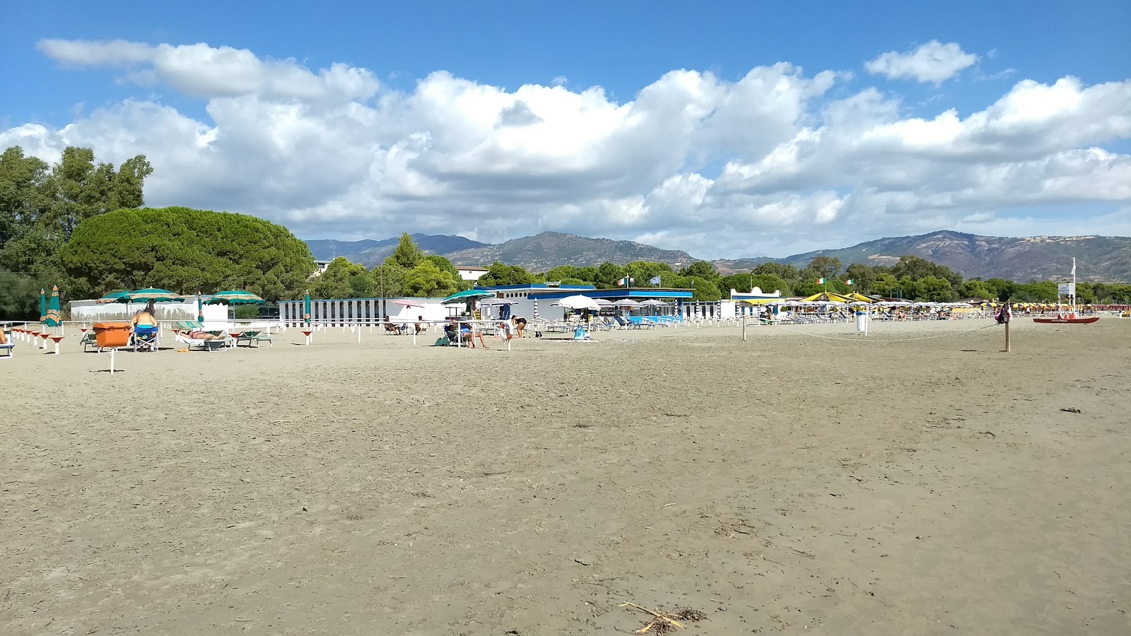 Foto von Villapiana Lido Strand und die siedlung