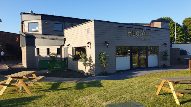 HUGOS Bar & Pavilion - Pub