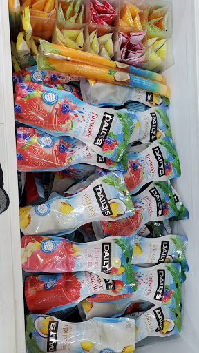 Liquor Store «Wine Vault», reviews and photos, 2 Fairbanks St, Framingham, MA 01701, USA